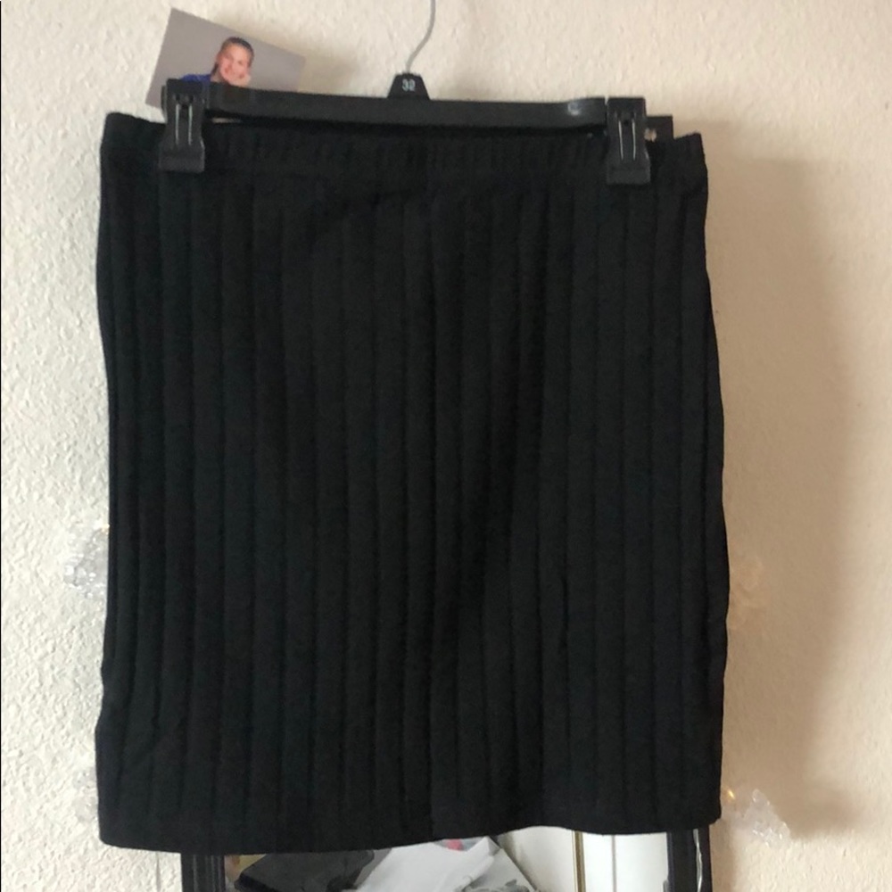 Black stretchy mini skirt